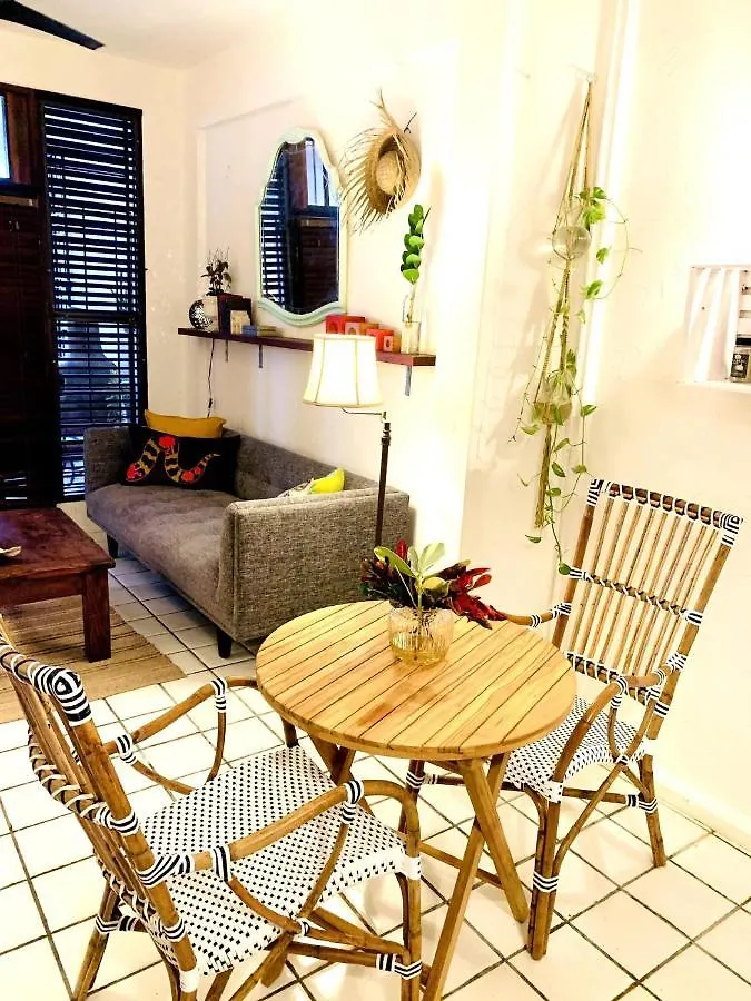 Footprints Beach House At Yardley Place San Juan Holiday home
