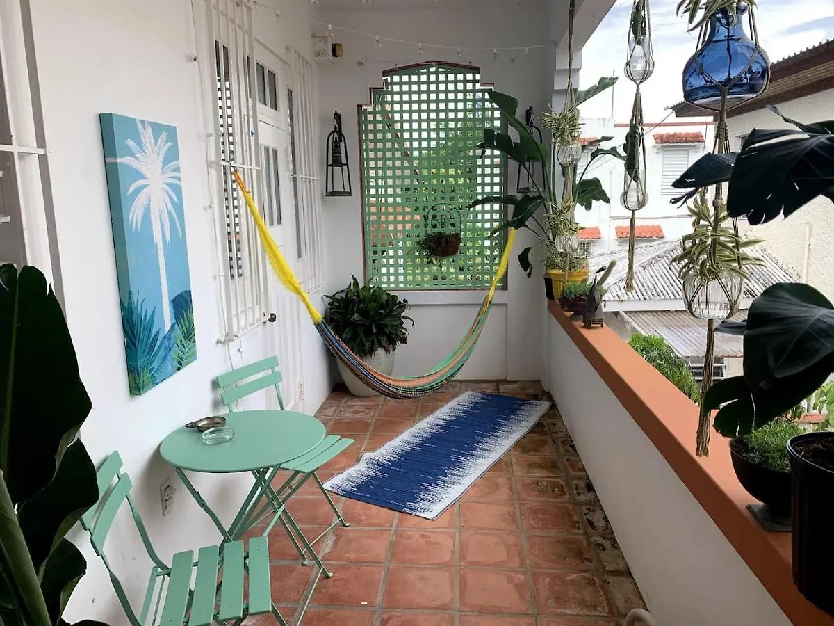 Footprints Beach House At Yardley Place San Juan 0*,