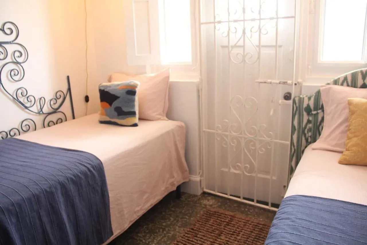 Footprints Beach House At Yardley Place San Juan